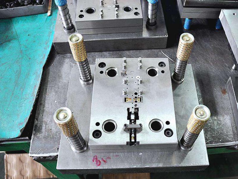 温州模具制造-01